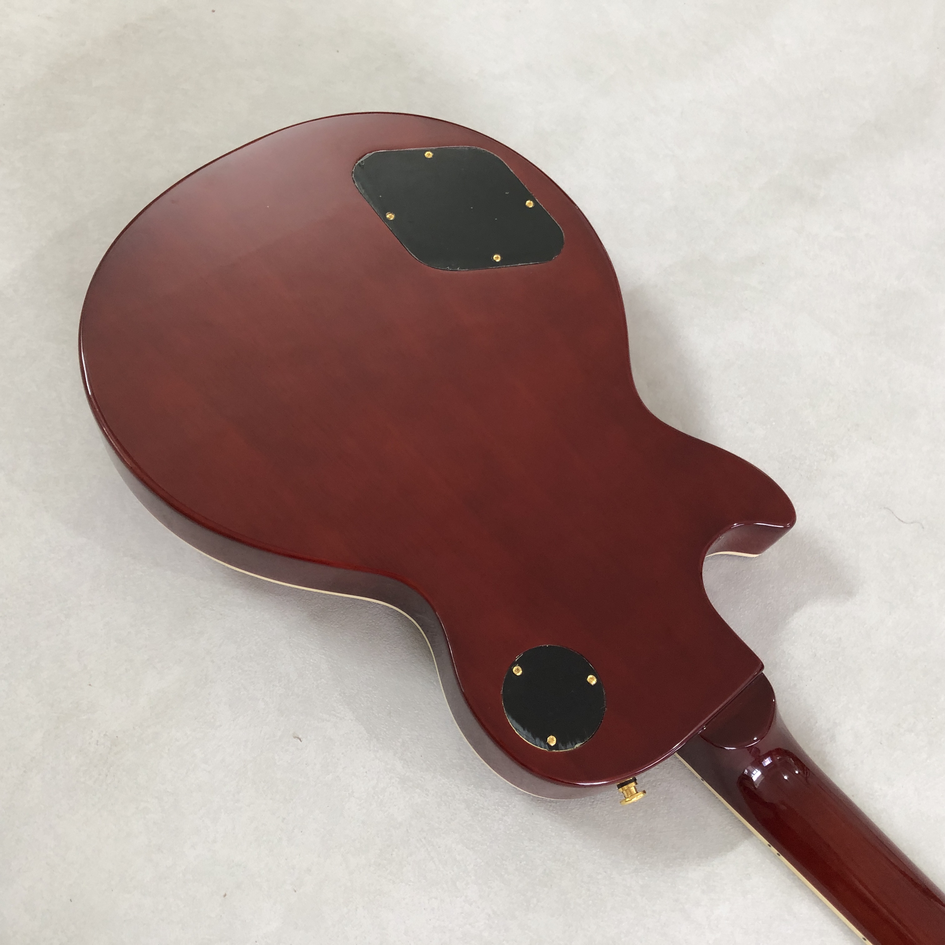 Rock guitar, caramel color, 22frets, mahogany panel, rosewood fingerboard, HH pickup, the best choice for birthday gifts, free shipping