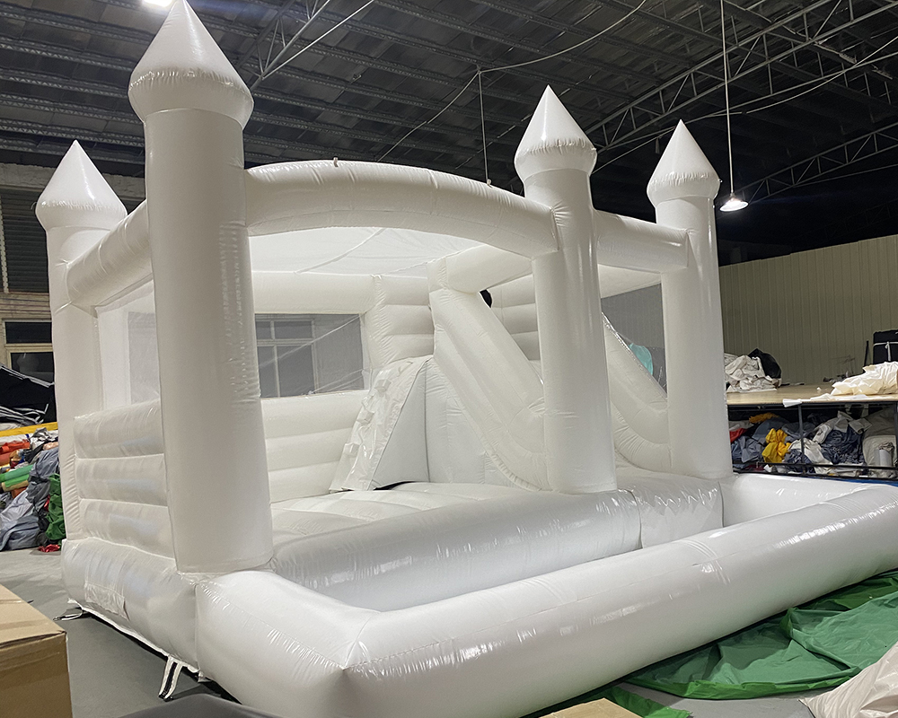 wholesale white Bounce House With Slide inflatable Bouncy Castle Combo wedding jumper Bouncer Moonwalks jumping For Kids audits Commercial included bl