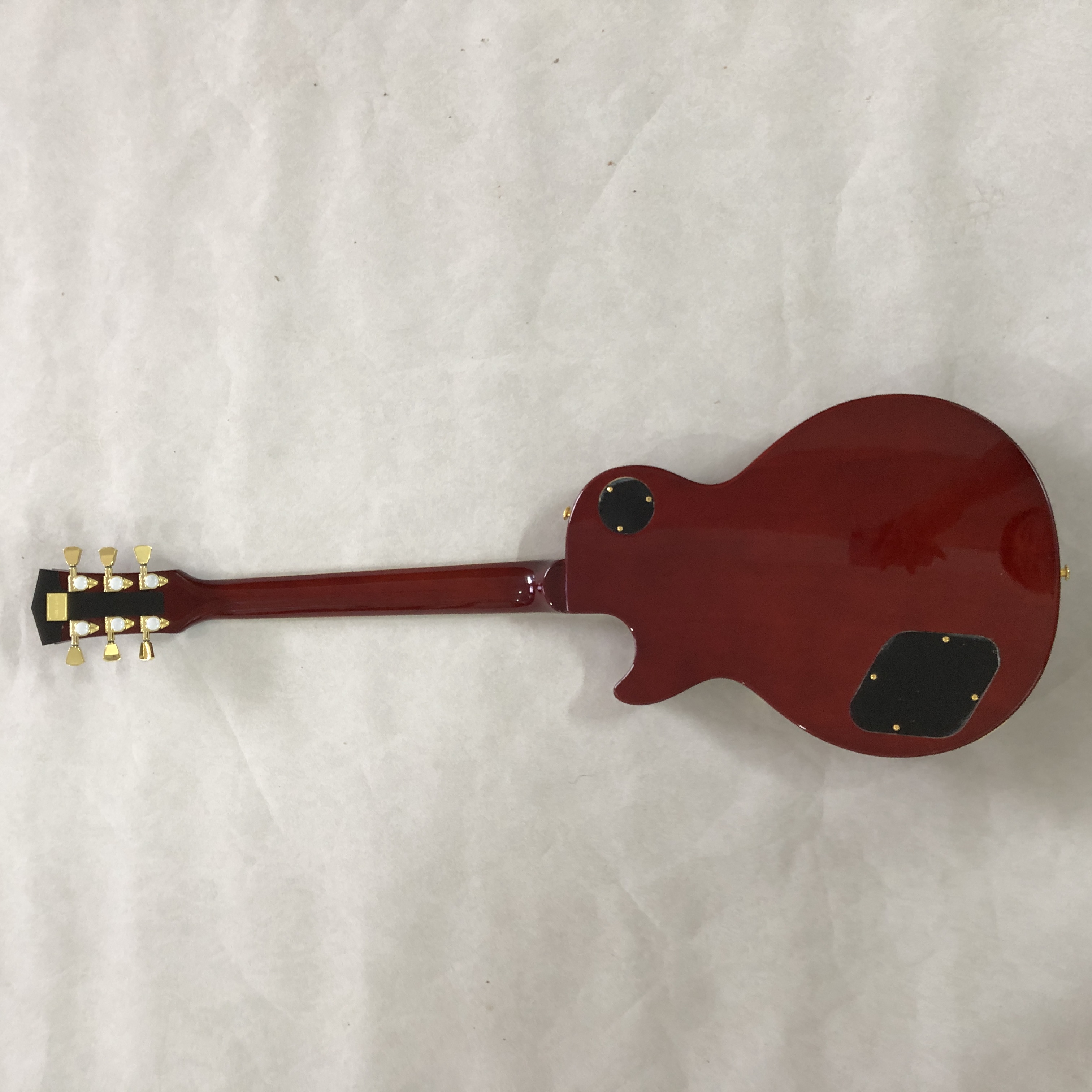 Rock guitar, caramel color, 22frets, mahogany panel, rosewood fingerboard, HH pickup, the best choice for birthday gifts, free shipping