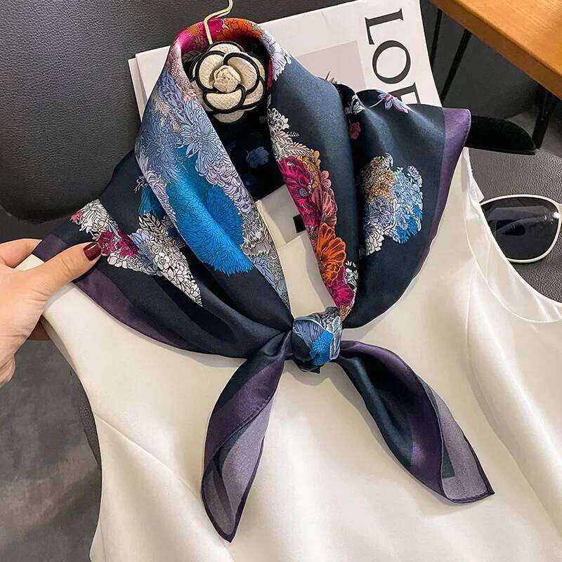 Elegant Fashion Square 100% Mulberry Silk Neck Warmer Shawl Warmth Decorative Scarf Trendy Autumn Spring New Arrival 26L0505
