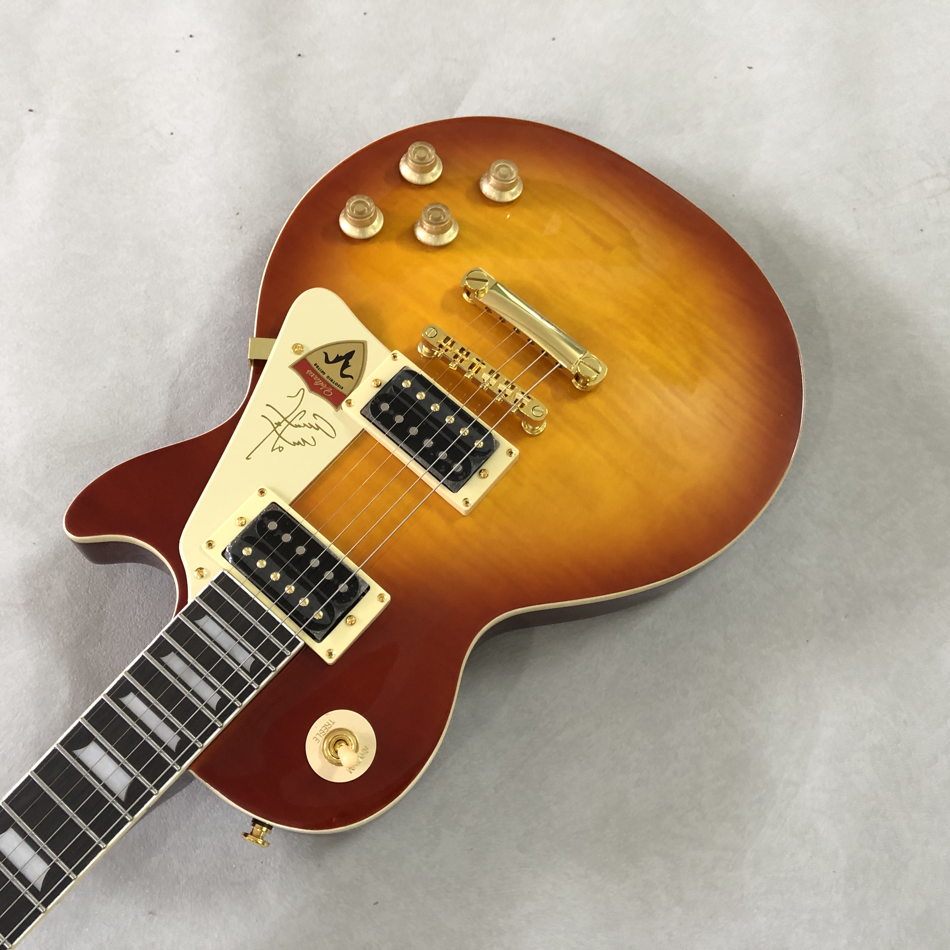 Rock guitar, caramel color, 22frets, mahogany panel, rosewood fingerboard, HH pickup, the best choice for birthday gifts, free shipping