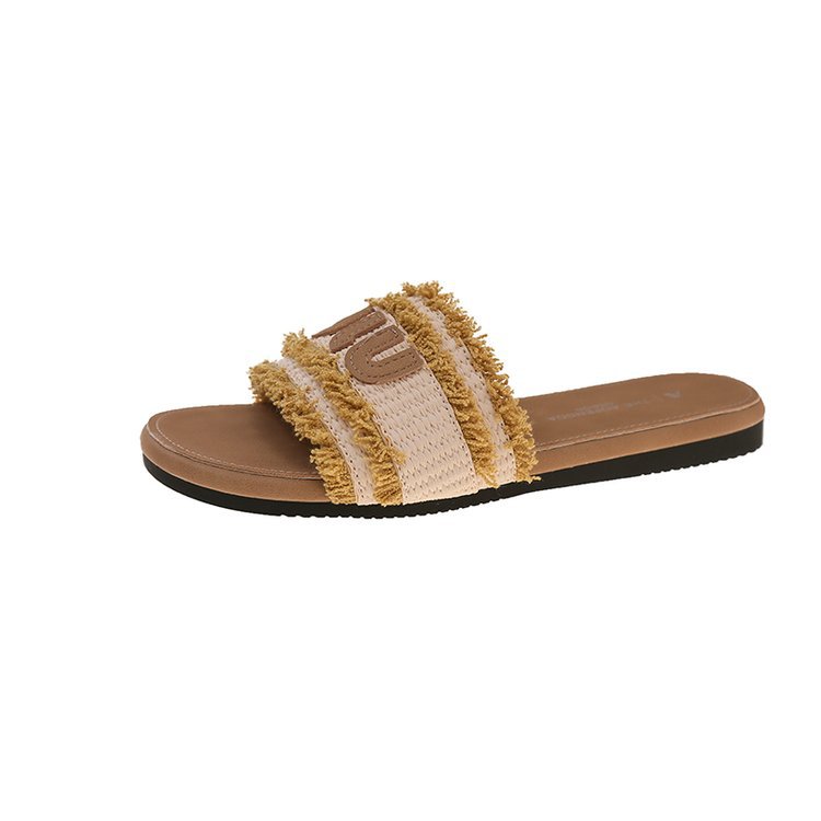 2026 Summer Casual Versatile Designer Flat Slippers for Wearing Fashionable Breathable Beach Shoes for Women