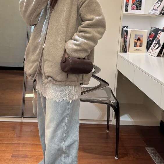 New S Round Pen Holder Mini Sheepskin Bag Same Style As On Instagram Exquisite Handbag Versatile Casual For Women SENYY
