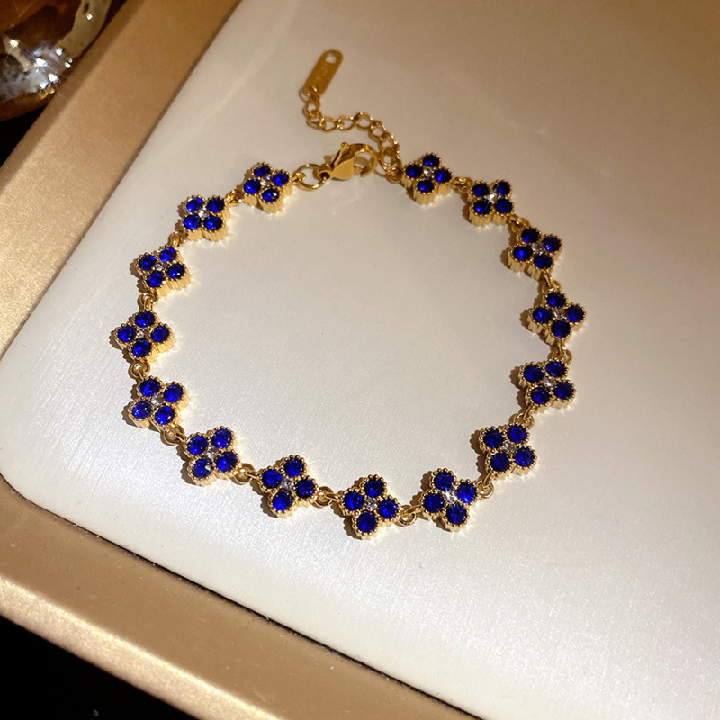 Shiny diamond-studded floral bracelet, elegant and luxurious, sophisticated jewelry for women - view 4