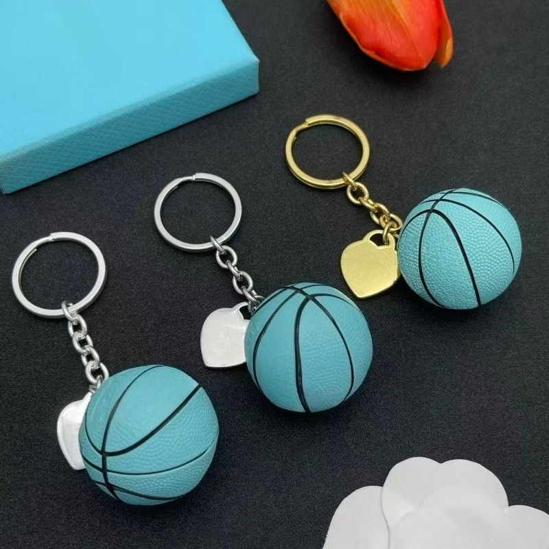 Men's Women's Keychain Designer Bag Charm Pendant Leather Luxury Keyring Car Keychains Stainless Steel Classic Fashion Basketball Heart Shaped Accessories