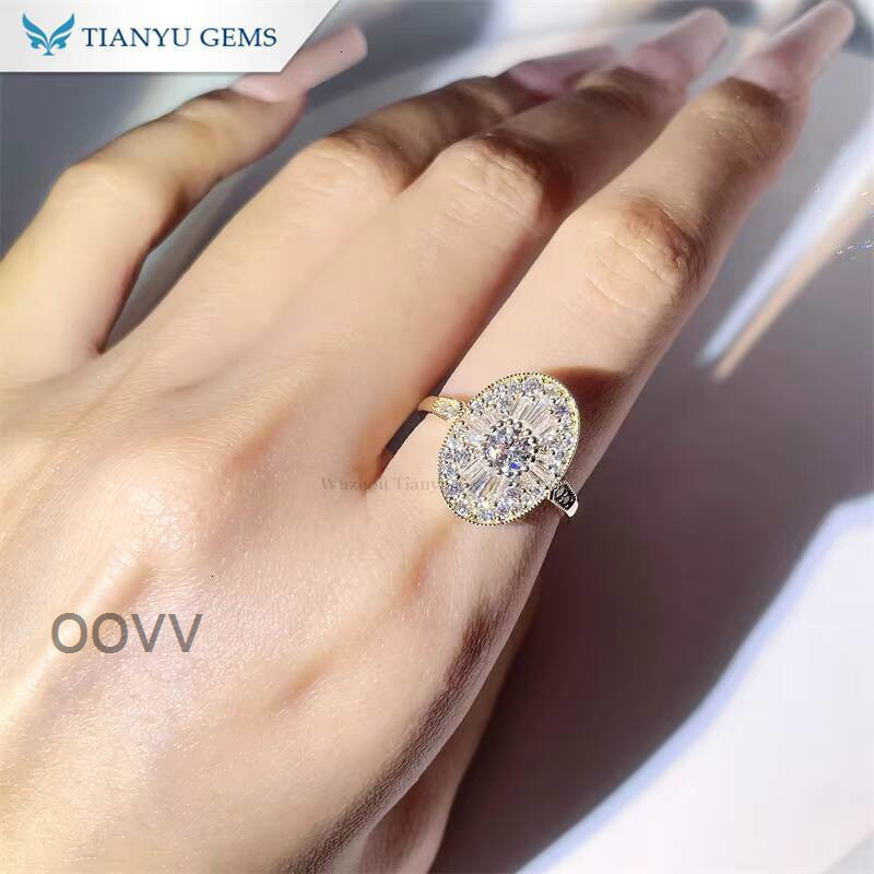 Tianyu Gems 45mm Round and Trapezoid Cut Moissanite 10k14k 18k Yellow Gold Antique Style Jewelry Rings for Women Engagement