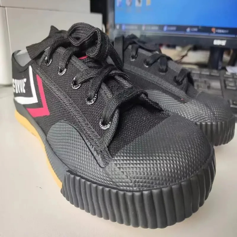 Canvas Shoes Men Original Parkour Shoes Kungfu Women Sneakers Martial Arts Shaolin Taichi Taekwondo Wushu Soft Comfortable 260506