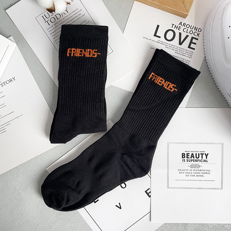 Premium Designer Ins Trendy Men Women Mid Long Tube Socks Pure Cotton Sweat Absorbent Basketball Sports Casual Fashion Orange Black Color Matching Soc