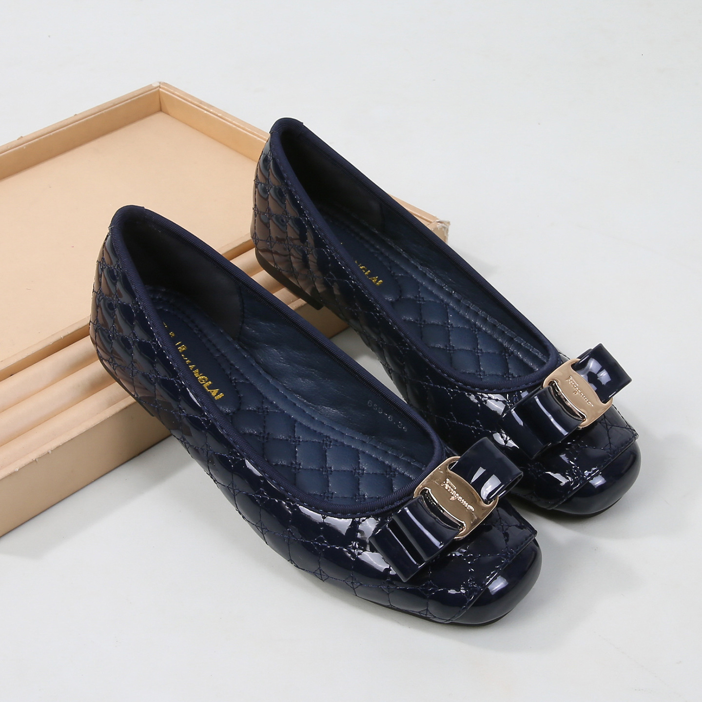 Women's Quilted Ballet Flats with Buckle Square Toe Slip-On Casual Leather Decoration Outfit