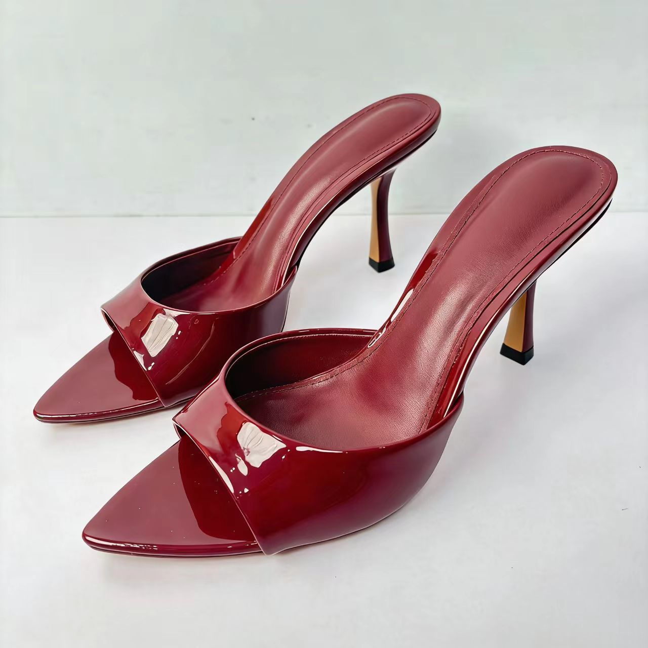Pointed Toe Thin Kitten Heel Slippers Summer Open Toe Flip-flops Low Heel Wear Non-slip Thin Heel Womens Shoes 251226