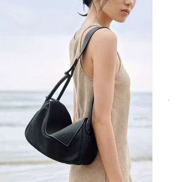 Same Style As Wang Churan S Gongxuan Yuanbao Top Grain Cowhide Pillow Shoulder And Crossbody Bag Commuter Underarm SENYY