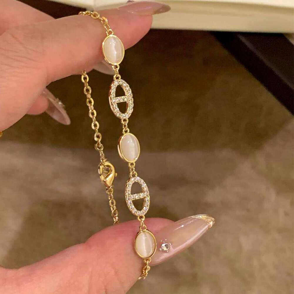 Bracelet Fashionable Diamond Encrusted Oval Cat Eye Stone Pig Nose Bracelet Light Luxury Bracelet Versatile And Elegant Temperament Bracelet Designer  - view 5