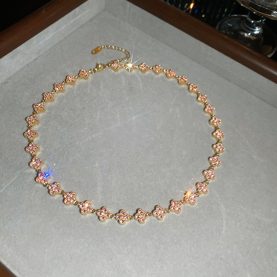 Ultra-shiny diamond-studded floral necklace , elegant and luxurious, sophisticated jewelry for women - view 5