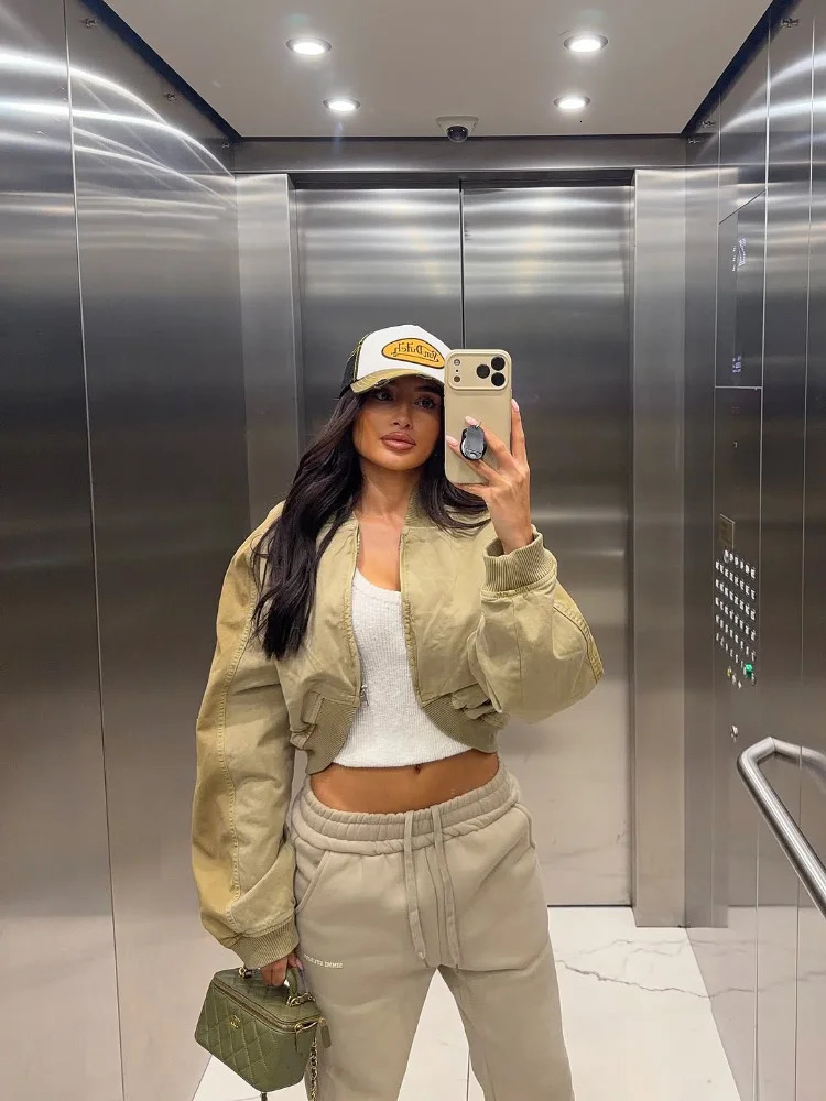 Women Khaki Cropped Bomber Jackets Lapel Collar Full Zip Closure Pocket Detail Long Sleeve Streetwear Lady Casual Y2k Outfits 260430