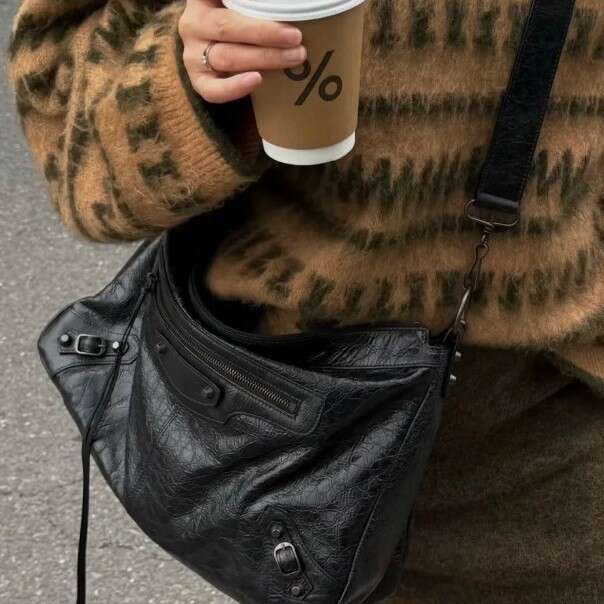 New Oil Wax Leather City Hobo Studded Biker Large Capacity Shoulder Handbag Tote Bag Underarm SENYY
