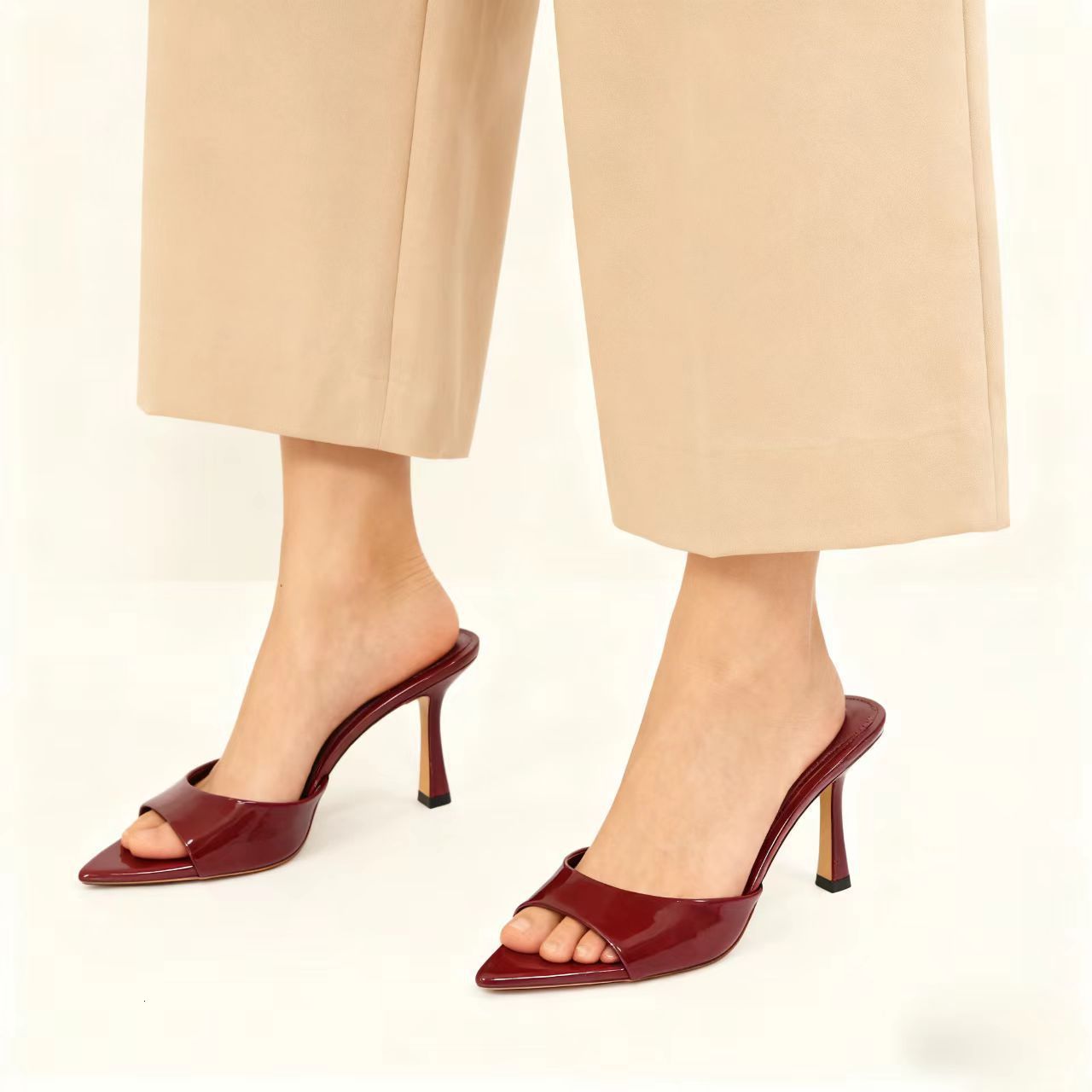 Pointed Toe Thin Kitten Heel Slippers Summer Open Toe Flip-flops Low Heel Wear Non-slip Thin Heel Womens Shoes 251226