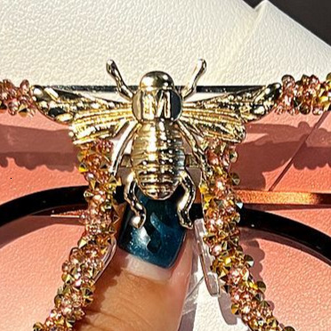 Designer Sunglasses Luxury Style High-end Bee Metal Rhinestone Fashion Large Frame Women Ins Outdoor Cycling Windproof And Sun Protection Trendy Glass