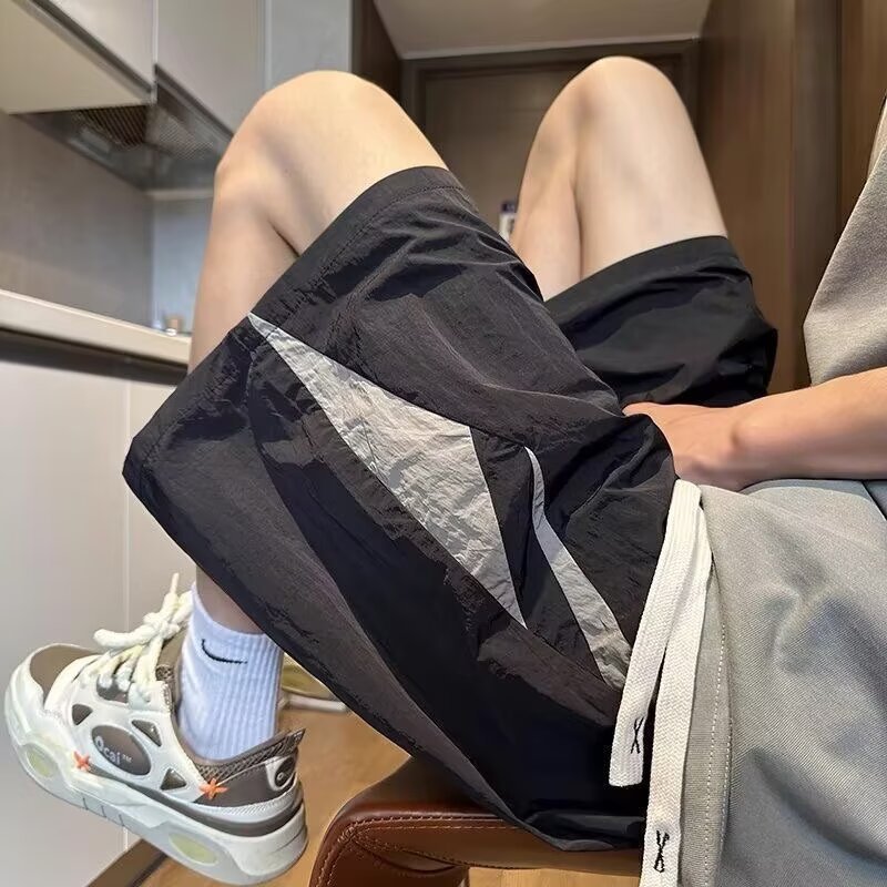 Men's Summer Casual Shorts, Ice Silk Breathable Quick-Drying Thin Loose Streetwear Sports Running Beach 5 Inch Shorts