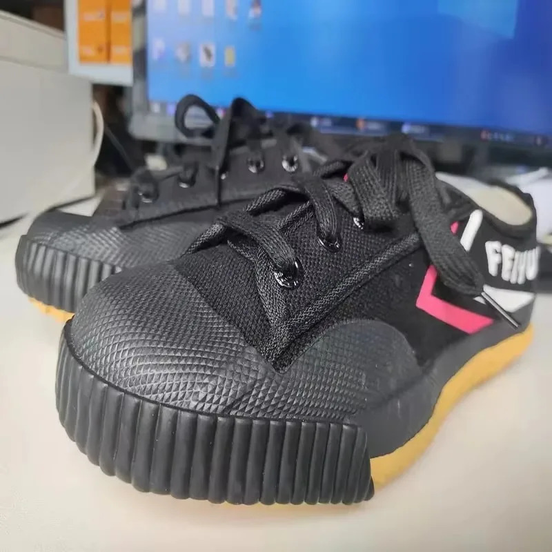 Canvas Shoes Men Original Parkour Shoes Kungfu Women Sneakers Martial Arts Shaolin Taichi Taekwondo Wushu Soft Comfortable 260506