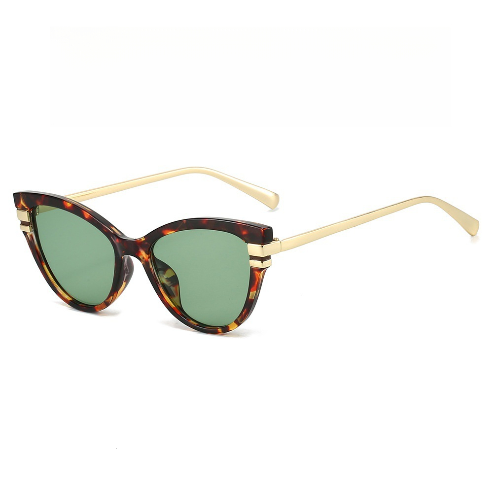 2026 New Designer Sunglasses Luxury Retro Fashion Women Cat Eye Sunglasses Outdoor Cycling Travel Vacation Sunscreen Glasses Trendy Brand Accessories