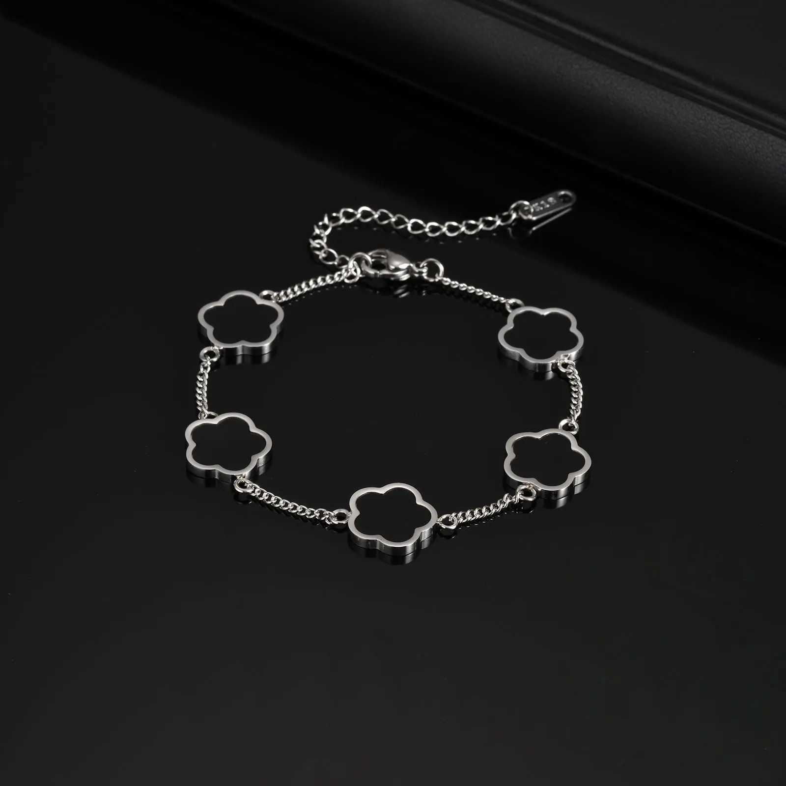 Classic Stainless Steel Bracelet for Men Five Leaf Flower Gold Silver Color Bracelet Fashion Waterproof High Quality Jewelry Z260506 - view 5
