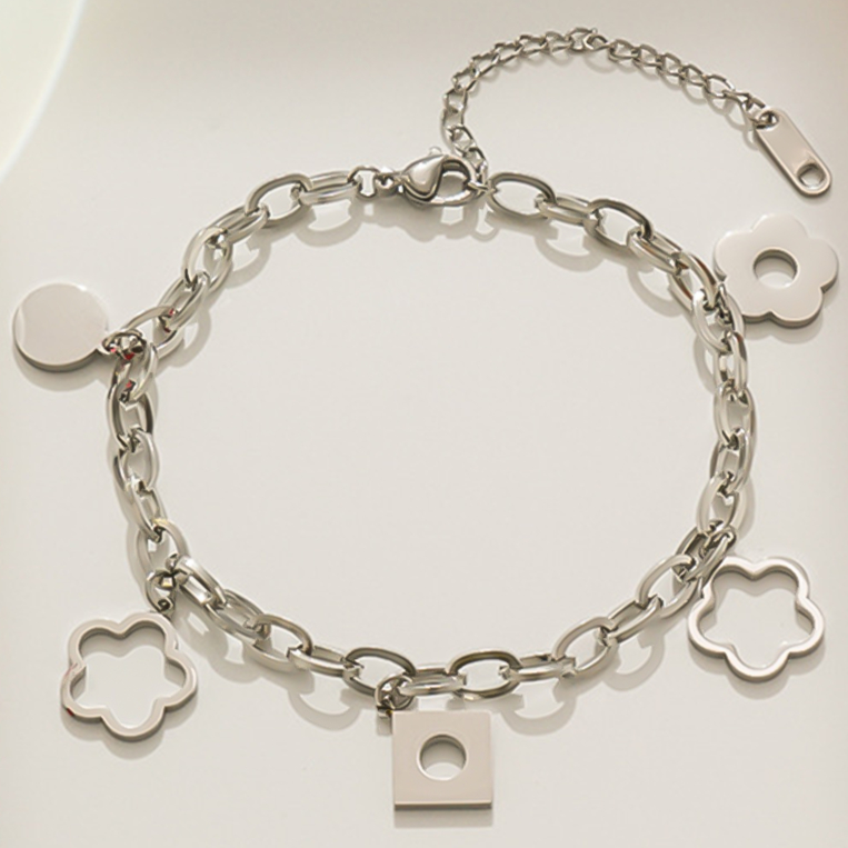 Bracelet Luxury Bangle Bracelet Jewelry Korean Fashion Titanium Steel Flower Charm Small Pendant Bracelet Cute Girls Stainless Steel Pendant Jewelry