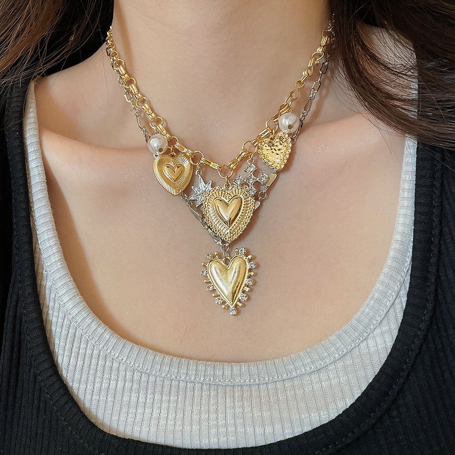 European and American cross-border fashion metal lava pentagram heart pendant necklace, creative layered collarbone chain accessory - view 5