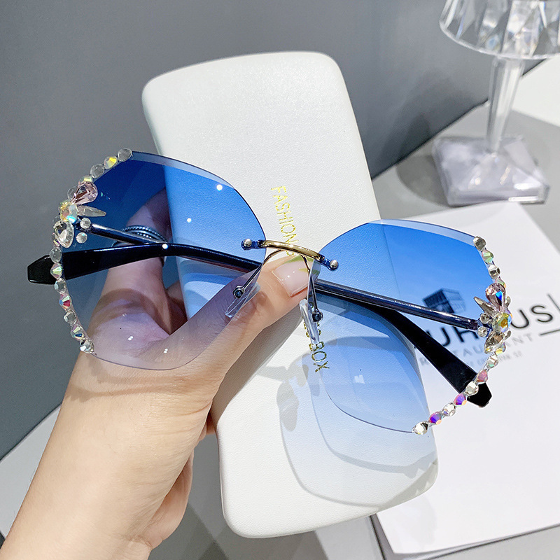 Designer Sunglasses Luxury Women's UV Resistant Inlaid Rhinestone Personalized Crystal Korean Style Fashion Outdoor Cycling Travel Sunscreen Wind