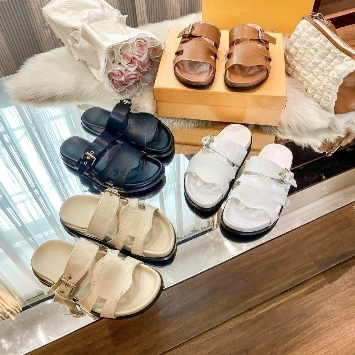 Vuittun Luxury Designer Shoes Men Women's Hollow Out Slide Sandals, Adjustable Buckle Strap Flat Slippers, Summer Casual Beach Shoes Open Toe Casual Slippers Size 35-45