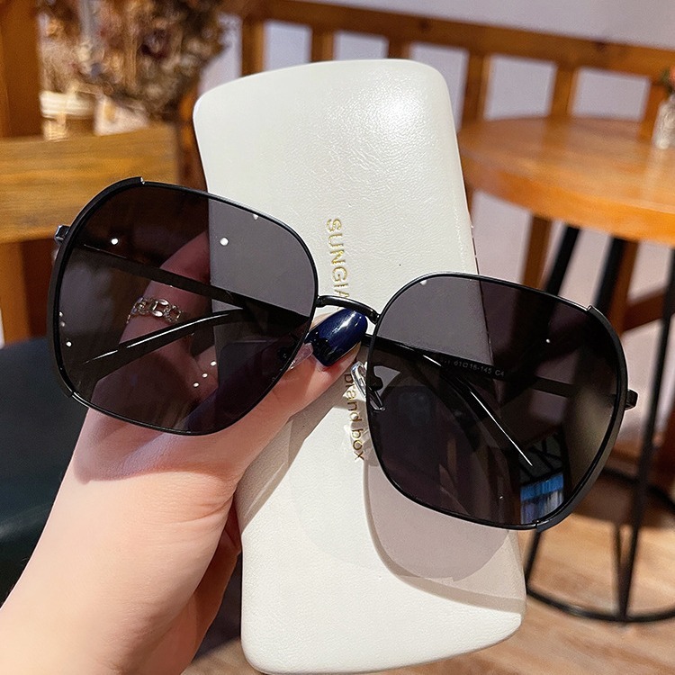 2026 New Designer Sunglasses Luxury Women's Korean Fashion UV Protection High End Polarized Glasses With Metal Reinforced Edges Outdoor Cycling A