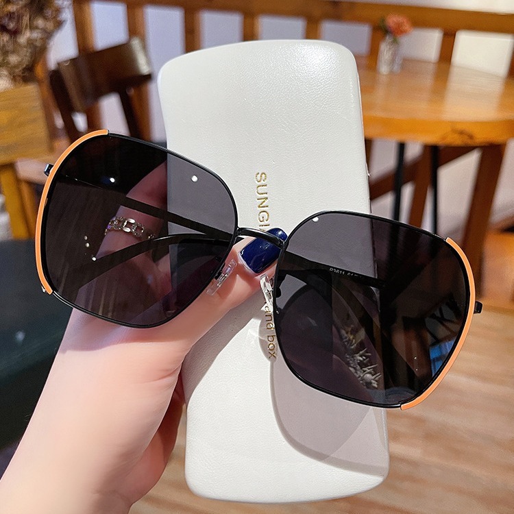 2026 New Designer Sunglasses Luxury Women's Korean Fashion UV Protection High End Polarized Glasses With Metal Reinforced Edges Outdoor Cycling A