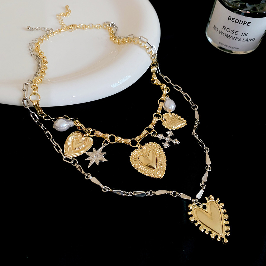 Collana Con Ciondolo A Forma Di Cuore Con Pentagramma Lavico In Metallo Di Moda…