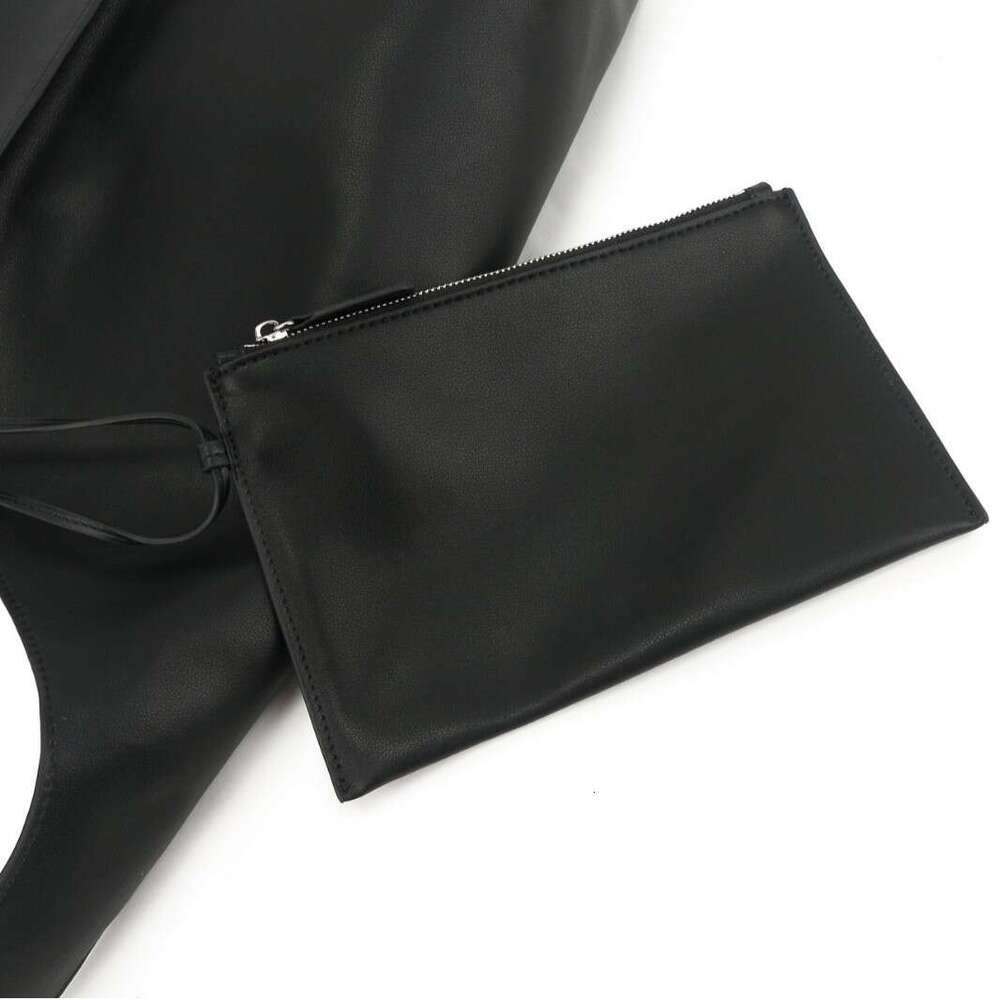 TR S New Bindle Stitch Shoulder Tote Is High End Minimalist Large Capacity Versatile Commuter Bag With A Mother And Child Design SENYY