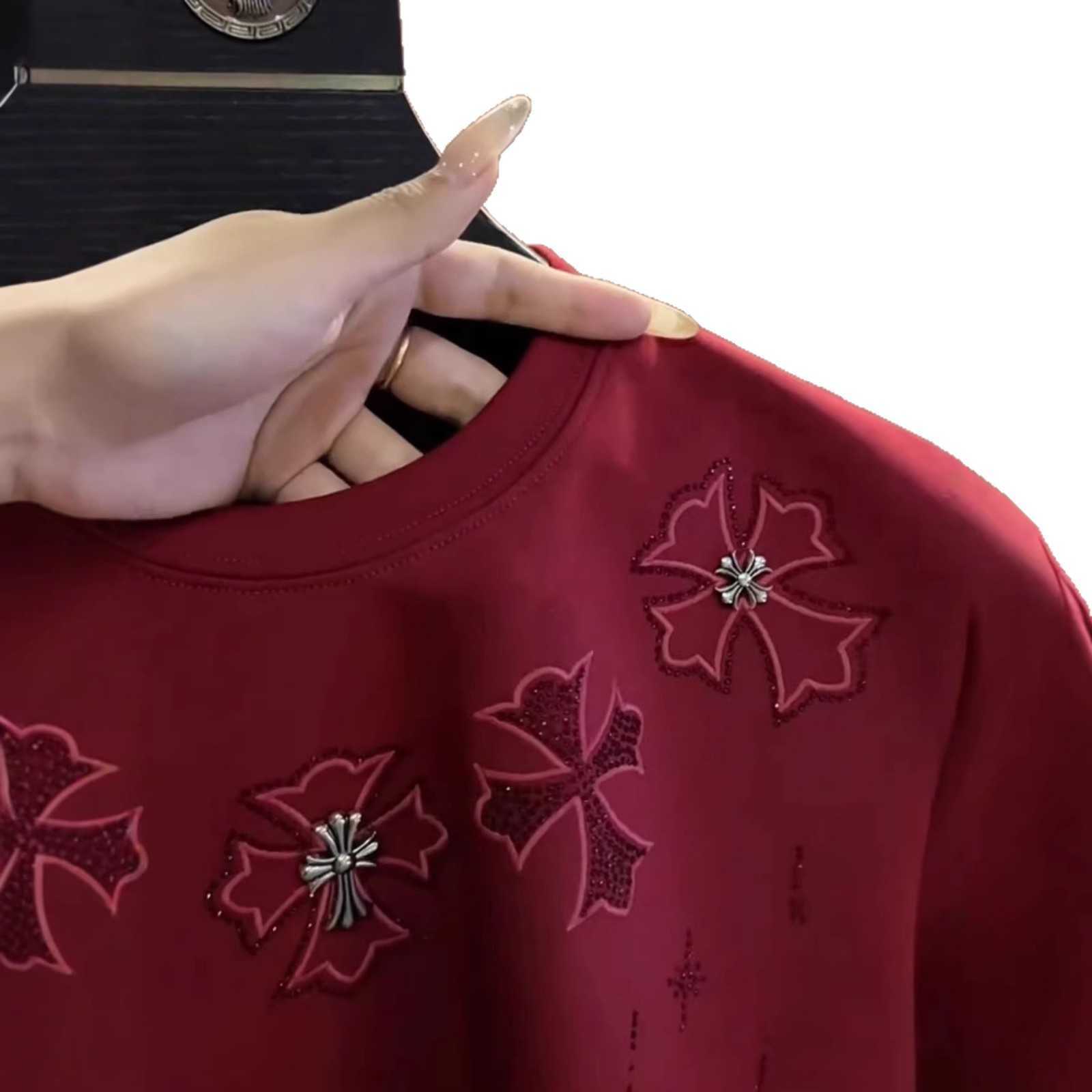 Summer new fashion design cross-embroidered round-neck short-sleeve mens European-style light luxury rhinestone T-shirt