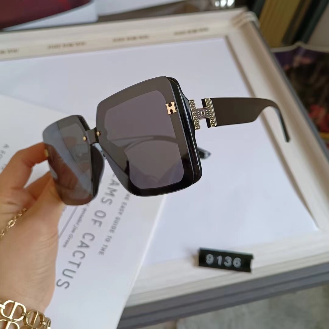 Luxury Brand Designer 2026 New Womens Polarized Sunglasses Oversized Orange Frame UV400 Anti-UV Face Shades for Driving Streetwear