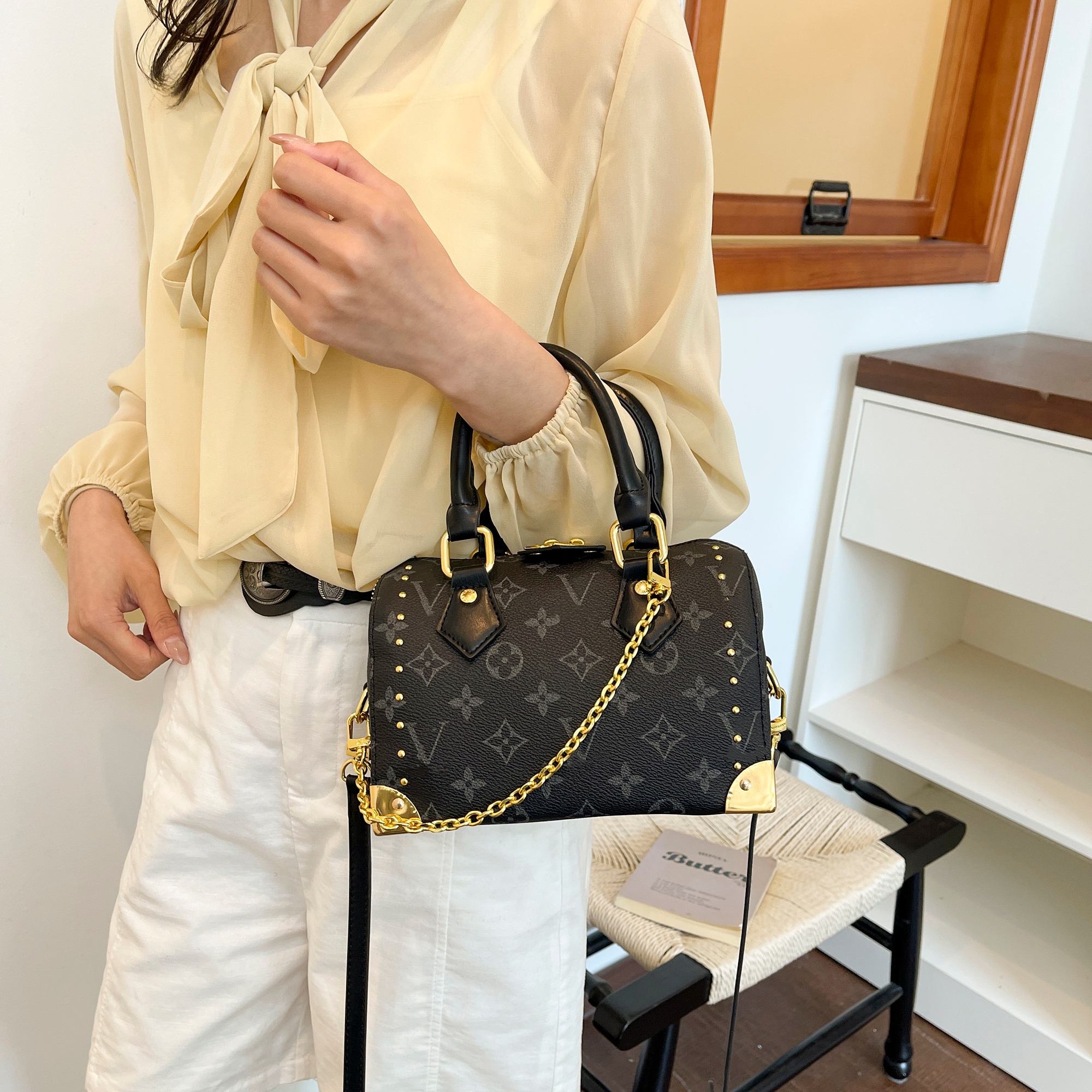Quality High Shoulder Quick Purse Boston Tote Designer Mini Pillow Handbag Womens Crossbody Messenger Bag Classic Design Floral Make shoulder bag