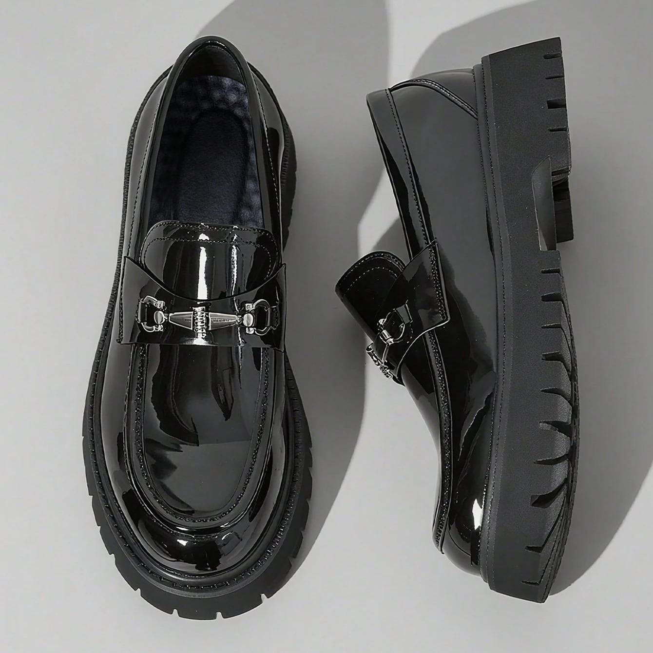 Europe Fashion Thick Sole Mens Penny Loafers Slip-On Business Dress Shoes Gentleman Glossy Buckle Formal Party Black Shoes 260507