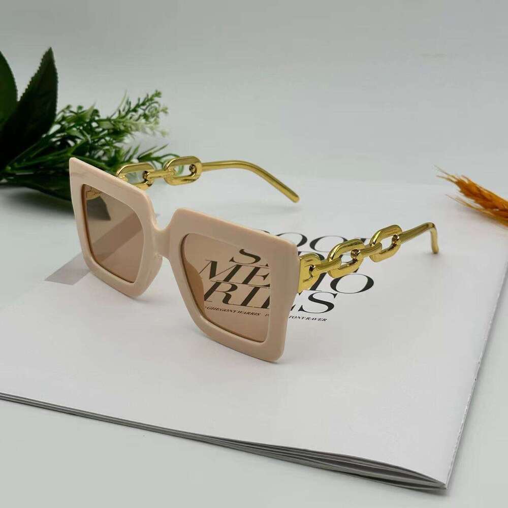 Luxury Sunglasses 2026 High-End Fashion Daily New Cross-Border Classic Square-Frame Chain For Women, European And American Fashion Large-Frame Slimmin