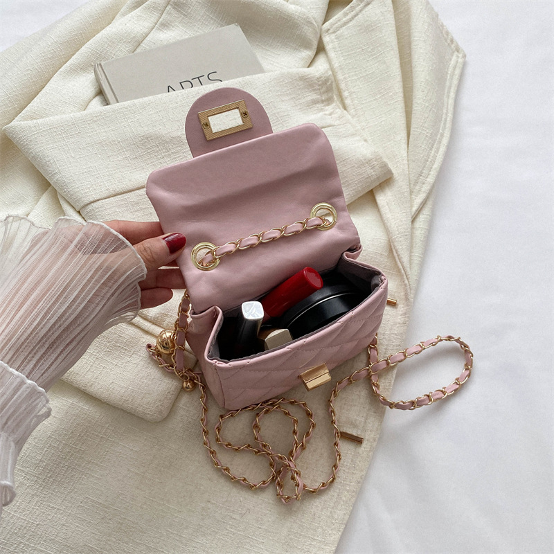 free shipping 2026 New Women's Quilted Chain Small Bag, Fashion Textured Mini Square Purse, Unique Design Versatile Shoulder Crossbody Bag