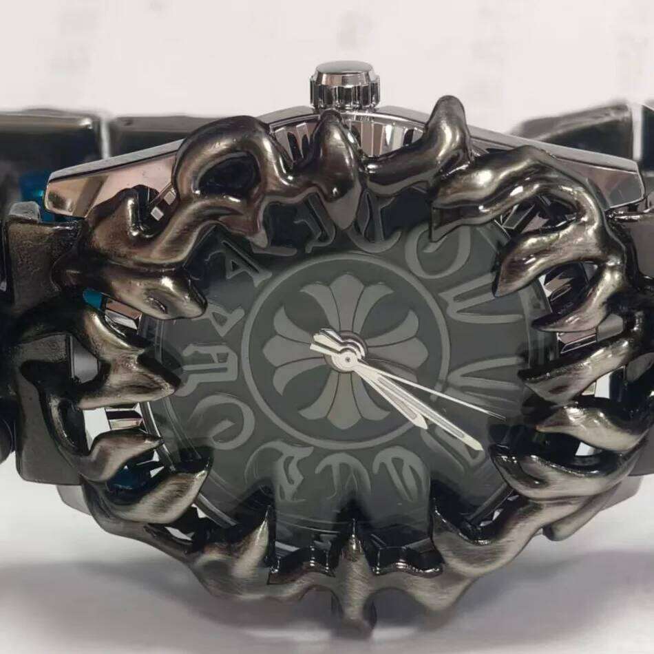2026 New Men Quartz Gothic Cross Claw Design Y2K Retro Hip Hop Metal Dissolved Bracelet Wristwatch Unique Male Watch 26H0507