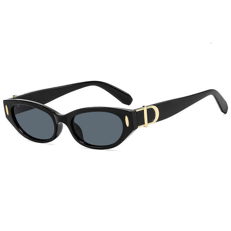 Luxury Sunglasses 2026 High-End Fashion Daily Rivet Small-Frame Cat-Eye 2025 New Model European And American Street Style Women's Versatile Trend