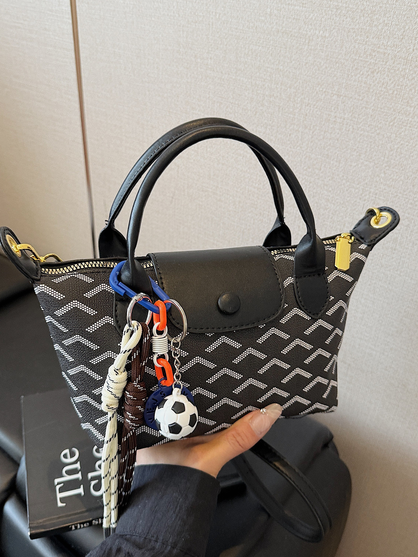 free shipping luxury bag 2026 New Women's Casual Commuter Shoulder Bag, Fashion Trendy Unique Design, Korean Style High-End Versatile Crossbody P