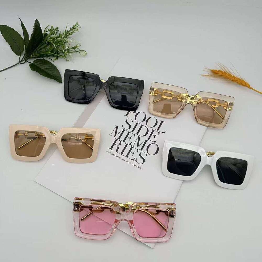 Luxury Sunglasses 2026 High-End Fashion Daily New Cross-Border Classic Square-Frame Chain For Women, European And American Fashion Large-Frame Slimmin