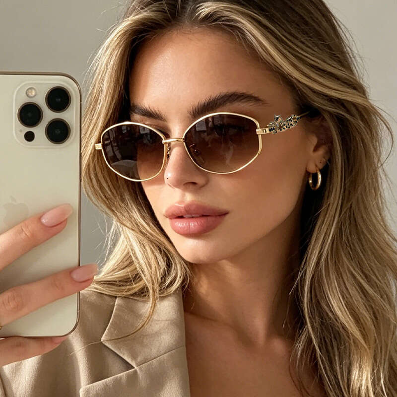 Retro European American Style New Sunglasses With A High-End Feel, Leopard-Shaped Temple Arms, Polygonal Design That Slims The Face, And Sun Protectio
