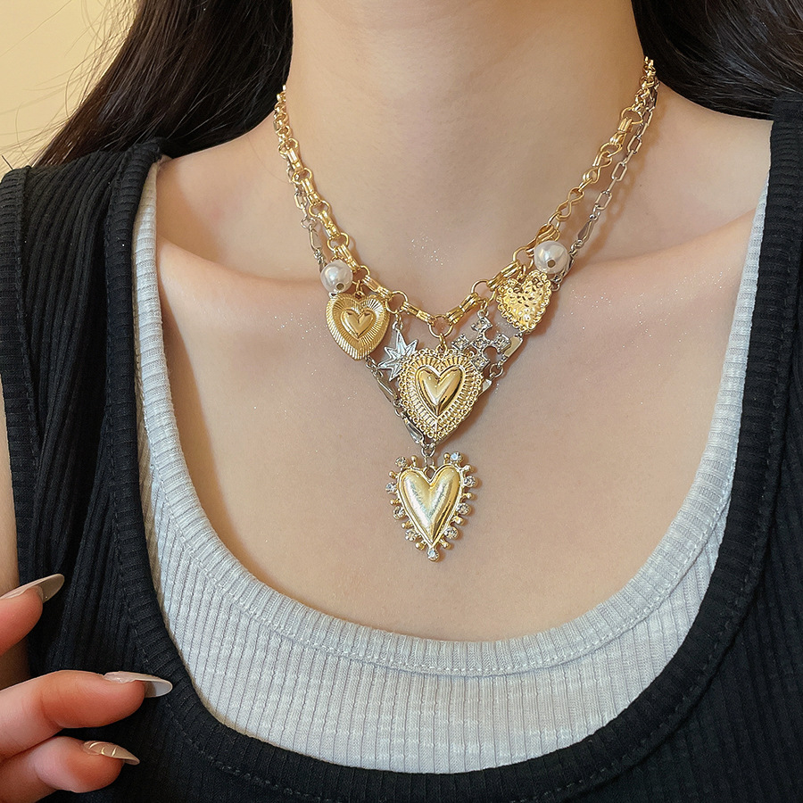 European and American cross-border fashion metal lava pentagram heart pendant necklace, creative layered collarbone chain accessory - view 3