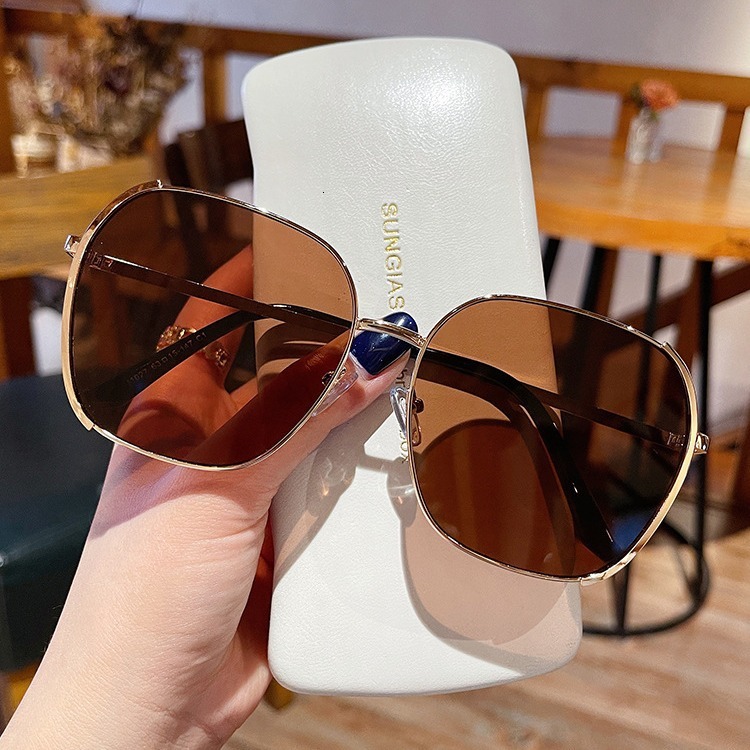 2026 New Designer Sunglasses Luxury Women's Korean Fashion UV Protection High End Polarized Glasses With Metal Reinforced Edges Outdoor Cycling A