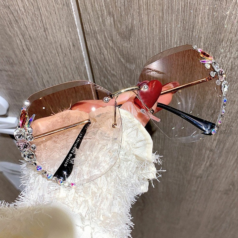 Designer Sunglasses Luxury Women's UV Resistant Inlaid Rhinestone Personalized Crystal Korean Style Fashion Outdoor Cycling Travel Sunscreen Wind