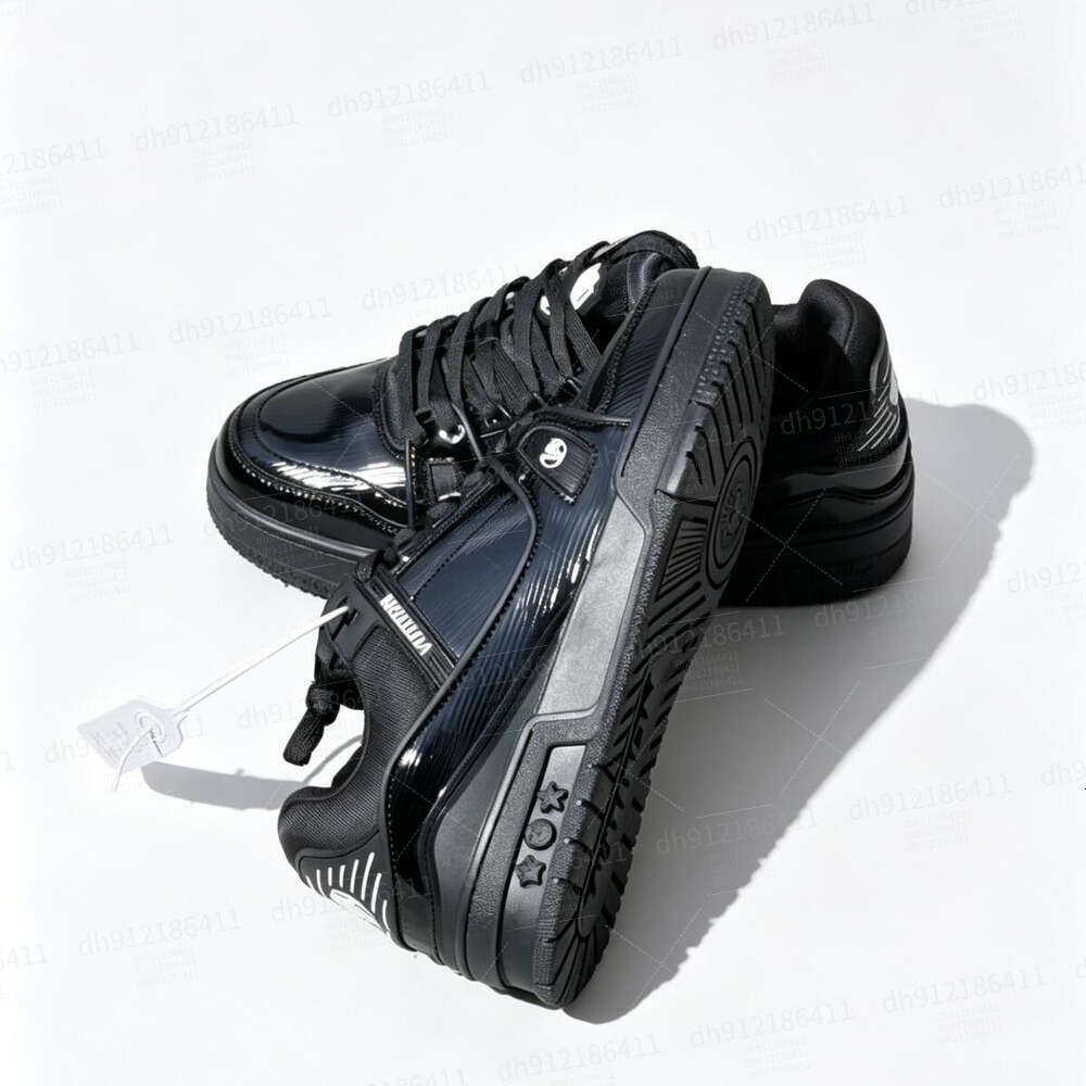 VUTITDN Black Glossy Fashion Sneakers with Logo Details, Elevate Your Casual Street Style Effortlessly dh912186411