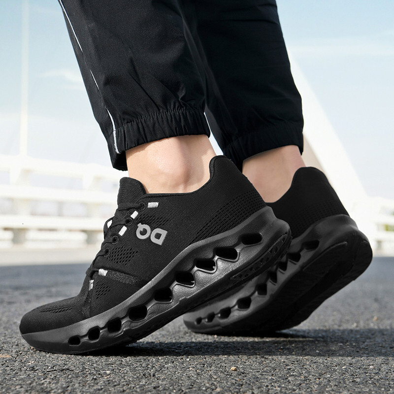 Running Shoes Hot-Selling Outdoor Fashion Trend Running Hong Kong Style Casual Versatile Trendy Sports Shoes Black daily outfit