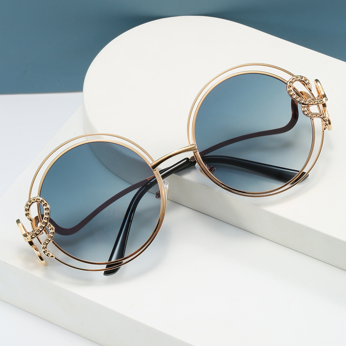 2026 New Designer Luxury Sunglasses High End Gold Round Frame Women's Outdoor Cycling Mountaineering Personalized Street Style Sunscreen And Wind